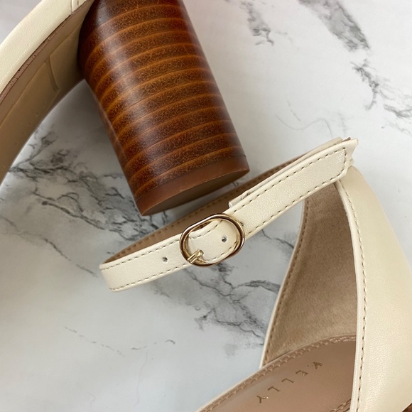 Off White Faux Leather Heeled Sandals - Picture 7 of 9